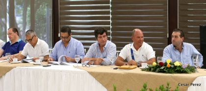 Autoridades nicaragüenses se reúnen con invitados y expertos electorales