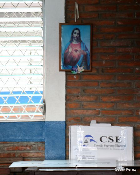 Trasladan material electoral a los centros de votación de todo el país