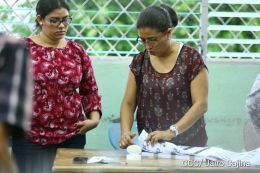 Población comienza a llegar a los centros de votación de todo el país