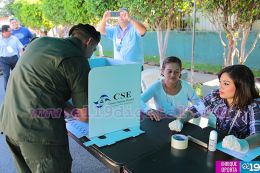 Managuas votan masivamente en jornada cívica