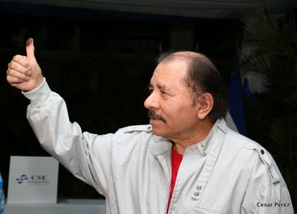 Daniel y Rosario ejercen su derecho al voto