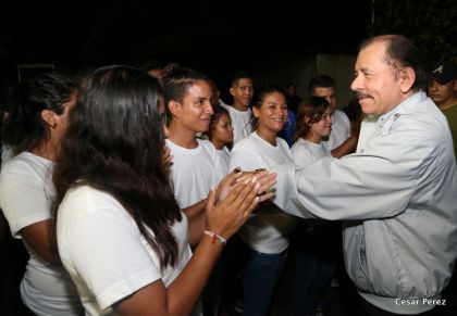 Daniel y Rosario ejercen su derecho al voto