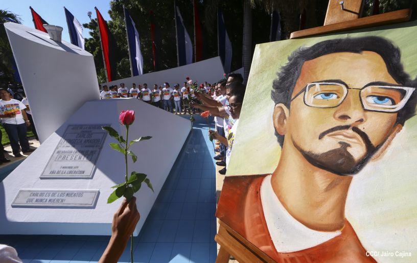 Una Flor para Carlos; 40 Aniversario del Tránsito a la Inmortalidad del Comandante Carlos Fonseca