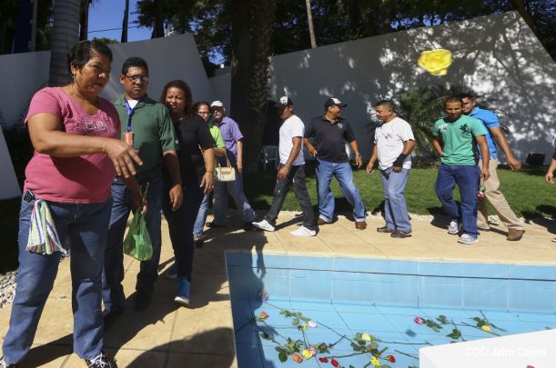 Una Flor para Carlos; 40 Aniversario del Tránsito a la Inmortalidad del Comandante Carlos Fonseca
