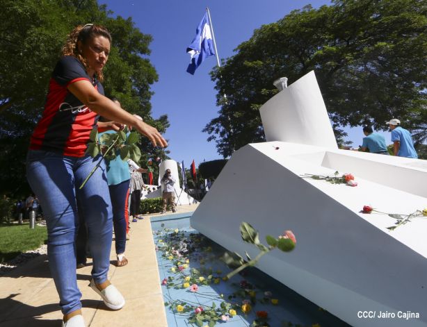 Una Flor para Carlos; 40 Aniversario del Tránsito a la Inmortalidad del Comandante Carlos Fonseca