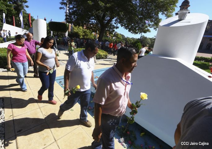 Una Flor para Carlos; 40 Aniversario del Tránsito a la Inmortalidad del Comandante Carlos Fonseca