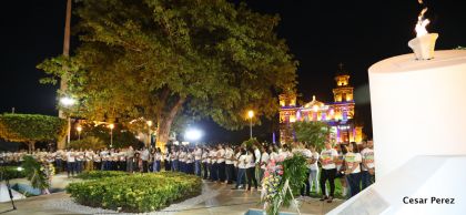Daniel y Rosario conmemoran el 40 Aniversario del Tránsito a la Inmortalidad del Comandante Carlos Fonseca
