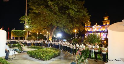 Daniel y Rosario conmemoran el 40 Aniversario del Tránsito a la Inmortalidad del Comandante Carlos Fonseca