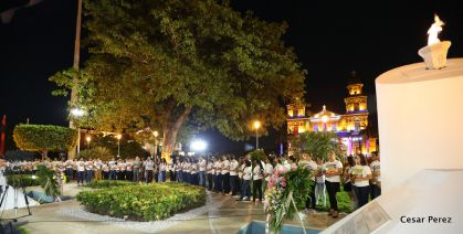 Daniel y Rosario conmemoran el 40 Aniversario del Tránsito a la Inmortalidad del Comandante Carlos Fonseca