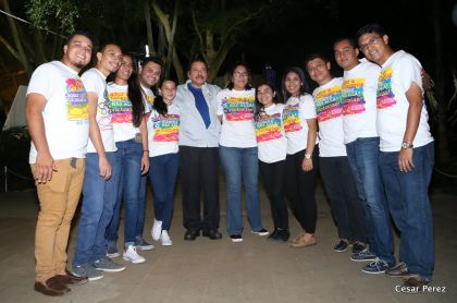 Daniel y Rosario conmemoran el 40 Aniversario del Tránsito a la Inmortalidad del Comandante Carlos Fonseca