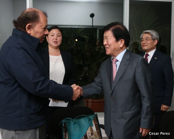 Presidente Daniel se reúne con el Vicepresidente de la Asamblea Nacional de Corea, Sr. Byeong-Seung Park