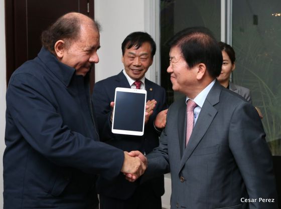 Presidente Daniel se reúne con el Vicepresidente de la Asamblea Nacional de Corea, Sr. Byeong-Seung Park