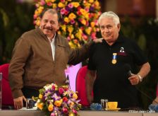 Daniel y Rosario conmemoran 35 aniversario del Asalto al Palacio Nacional