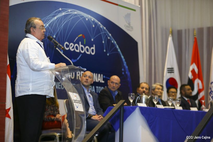Presidente Daniel clausura V Foro Regional "Conectividad para Todos" del CEABAD