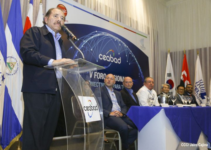 Presidente Daniel clausura V Foro Regional "Conectividad para Todos" del CEABAD