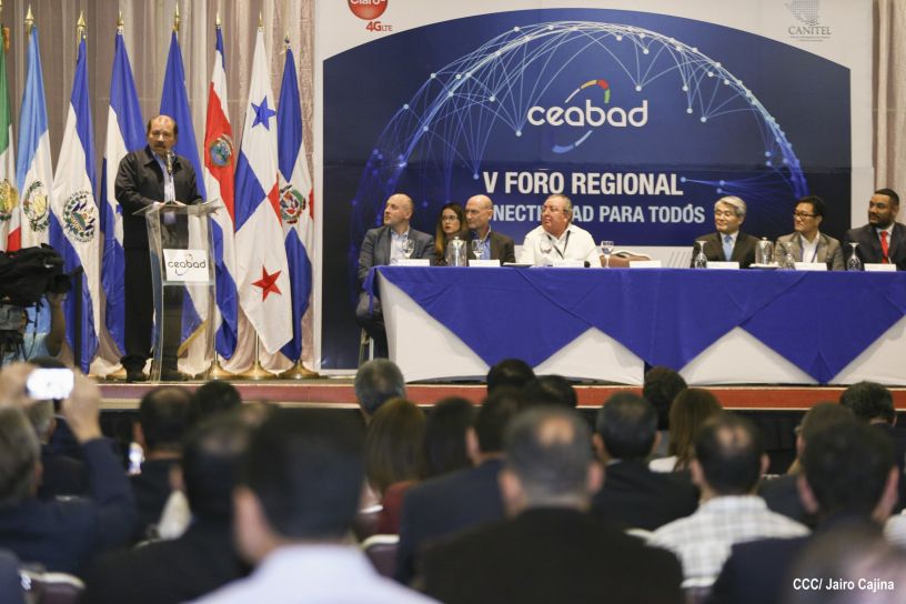 Presidente Daniel clausura V Foro Regional "Conectividad para Todos" del CEABAD