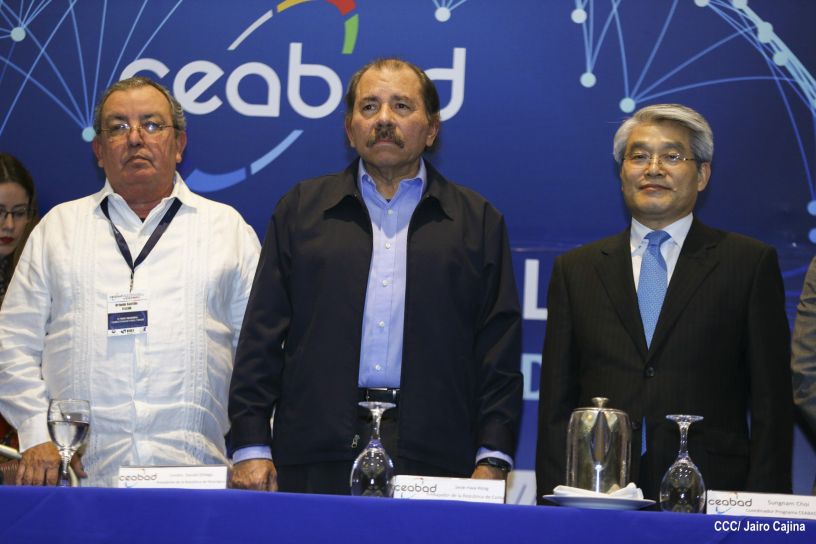 Presidente Daniel clausura V Foro Regional "Conectividad para Todos" del CEABAD