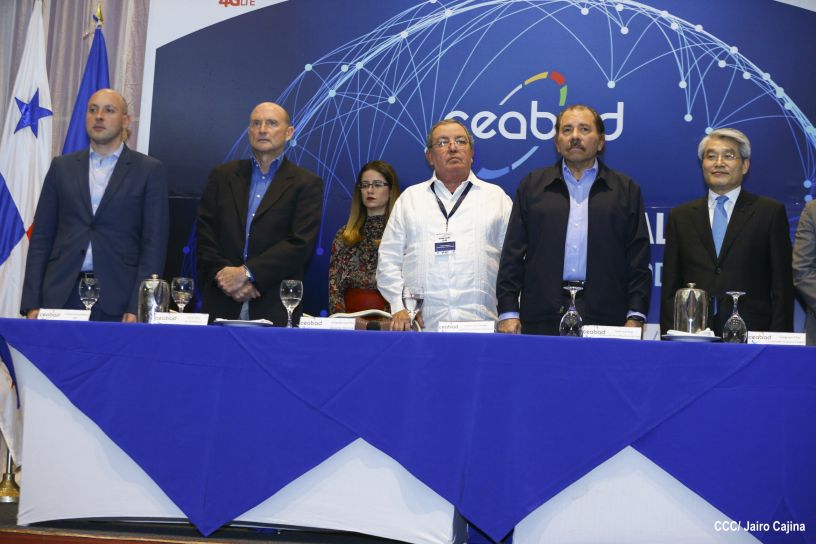 Presidente Daniel clausura V Foro Regional "Conectividad para Todos" del CEABAD