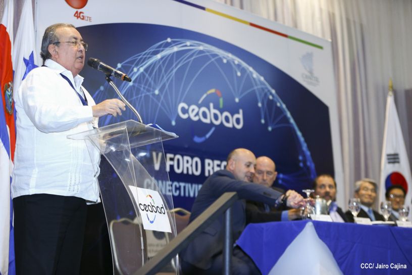 Presidente Daniel clausura V Foro Regional "Conectividad para Todos" del CEABAD