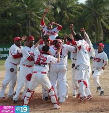 Costa Caribe Campeón del Pomares 2013