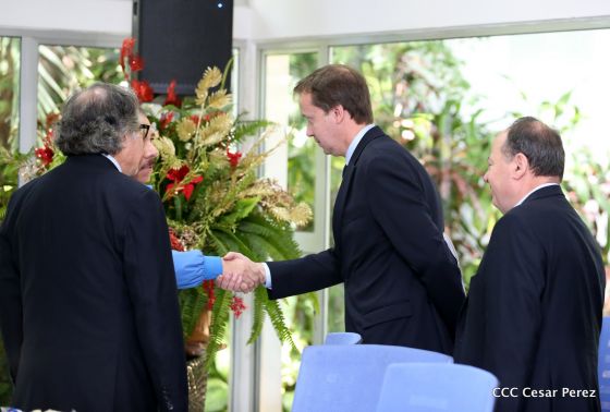 Presidente Daniel y Compañera reciben al Secretario General OEA, Luis Almagro