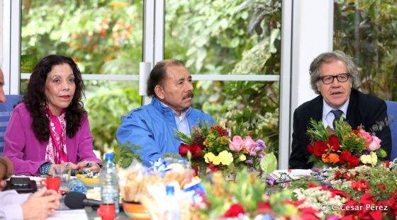 Presidente Daniel y Compañera reciben al Secretario General OEA, Luis Almagro