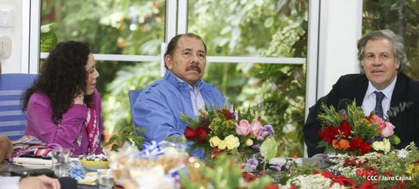 Presidente Daniel y Compañera reciben al Secretario General OEA, Luis Almagro