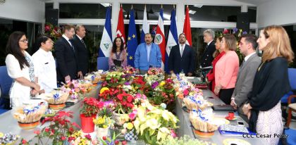 Daniel y Rosario reciben cartas credenciales de los Embajadores de la Unión Europea, Federación de Rusia y Costa Rica