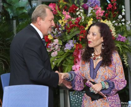 Daniel y Rosario reciben cartas credenciales de los Embajadores de la Unión Europea, Federación de Rusia y Costa Rica