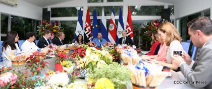 Daniel y Rosario reciben cartas credenciales de los Embajadores de la Unión Europea, Federación de Rusia y Costa Rica