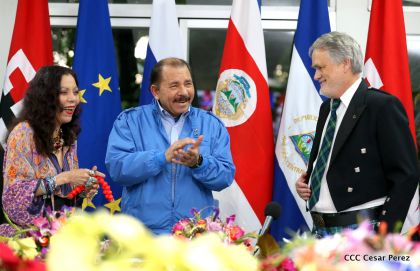 Daniel y Rosario reciben cartas credenciales de los Embajadores de la Unión Europea, Federación de Rusia y Costa Rica