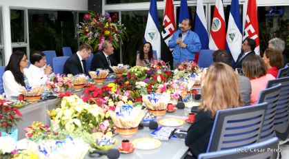 Daniel y Rosario reciben cartas credenciales de los Embajadores de la Unión Europea, Federación de Rusia y Costa Rica