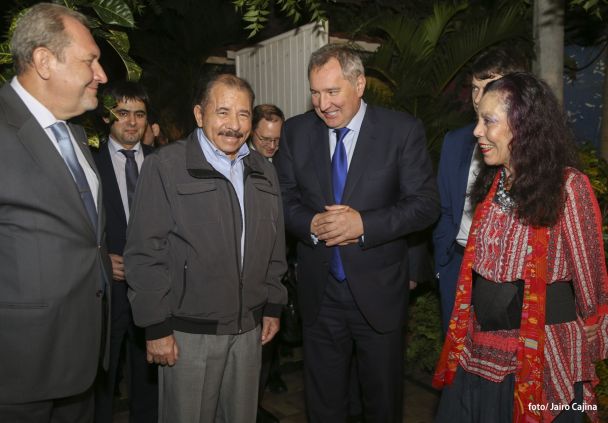 Daniel y Rosario se reúnen con Vice Primer Ministro de Rusia, Dmitri Rogozin