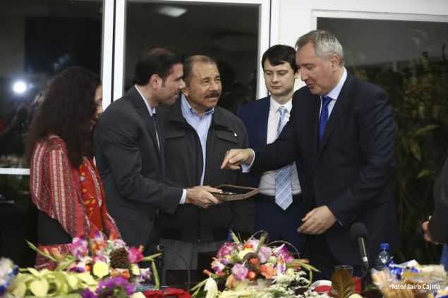 Daniel y Rosario se reúnen con Vice Primer Ministro de Rusia, Dmitri Rogozin