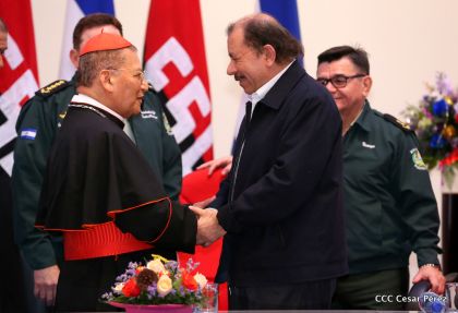 Daniel y Rosario presiden acto de graduación de cadetes del Ejército de Nicaragua
