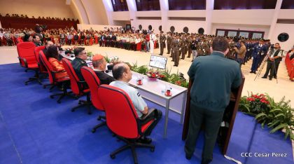 Daniel y Rosario presiden acto de graduación de cadetes del Ejército de Nicaragua