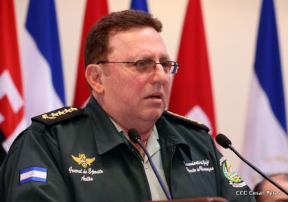 Daniel y Rosario presiden acto de graduación de cadetes del Ejército de Nicaragua