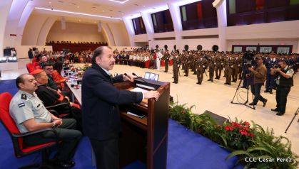 Daniel y Rosario presiden acto de graduación de cadetes del Ejército de Nicaragua