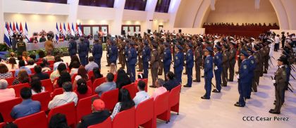 Daniel y Rosario presiden acto de graduación de cadetes del Ejército de Nicaragua