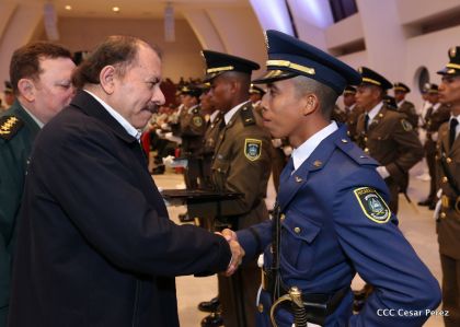 Daniel y Rosario presiden acto de graduación de cadetes del Ejército de Nicaragua