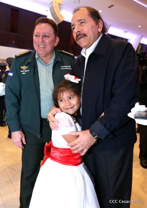 Daniel y Rosario presiden acto de graduación de cadetes del Ejército de Nicaragua