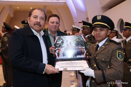 Daniel y Rosario presiden acto de graduación de cadetes del Ejército de Nicaragua