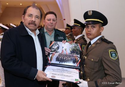 Daniel y Rosario presiden acto de graduación de cadetes del Ejército de Nicaragua