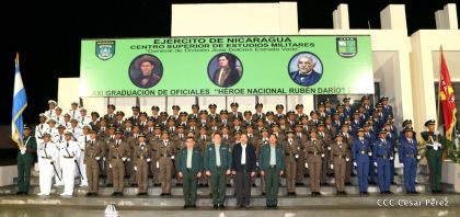 Daniel y Rosario presiden acto de graduación de cadetes del Ejército de Nicaragua