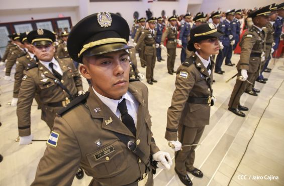 Daniel y Rosario presiden acto de graduación de cadetes del Ejército de Nicaragua