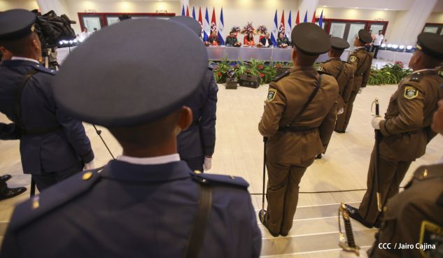 Daniel y Rosario presiden acto de graduación de cadetes del Ejército de Nicaragua