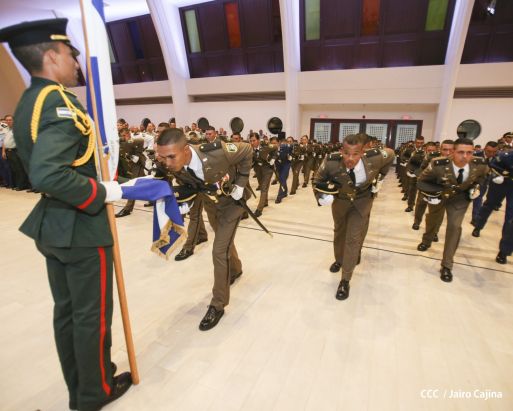 Daniel y Rosario presiden acto de graduación de cadetes del Ejército de Nicaragua