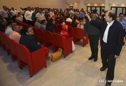 Daniel y Rosario presiden acto de graduación de cadetes del Ejército de Nicaragua