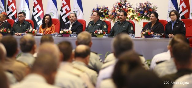 Daniel y Rosario presiden acto de graduación de cadetes del Ejército de Nicaragua