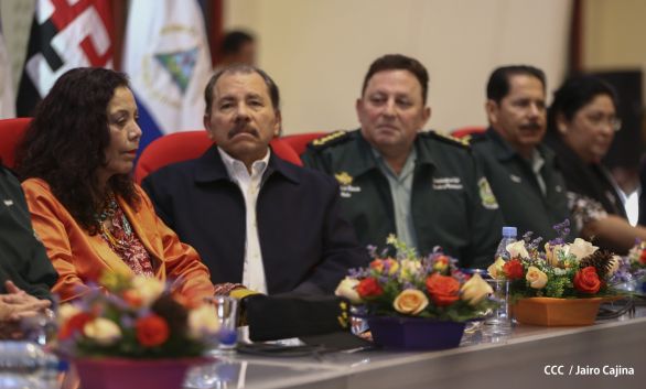 Daniel y Rosario presiden acto de graduación de cadetes del Ejército de Nicaragua
